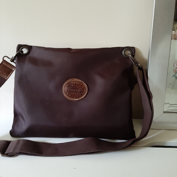 Roots Large Nylon/Leather Village Crossbody Bag - Picture 7 of 13